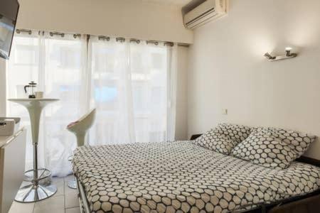 Aparthotel Studio Carré D'or Situé à 50 M De La Plage